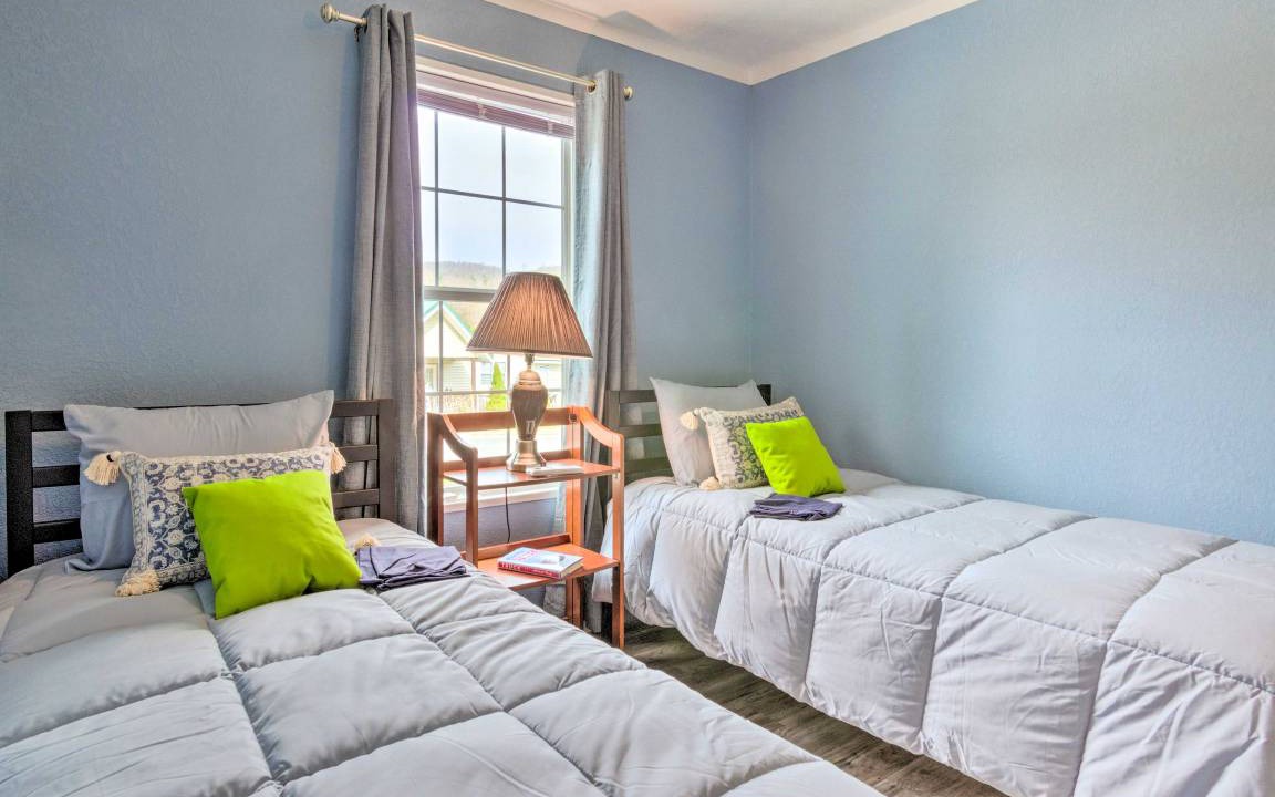 Photo of Bedroom in Tuxedo