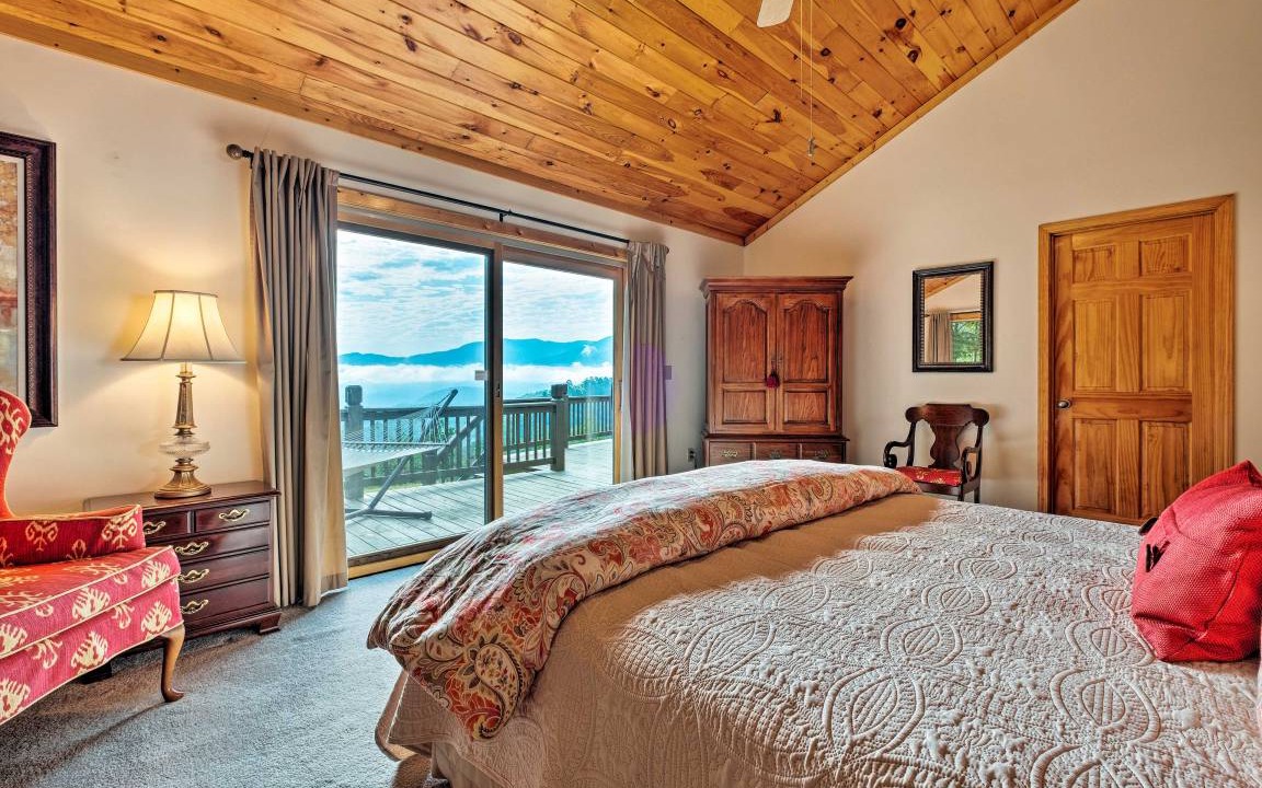 Photo of Bedroom in Bryson City