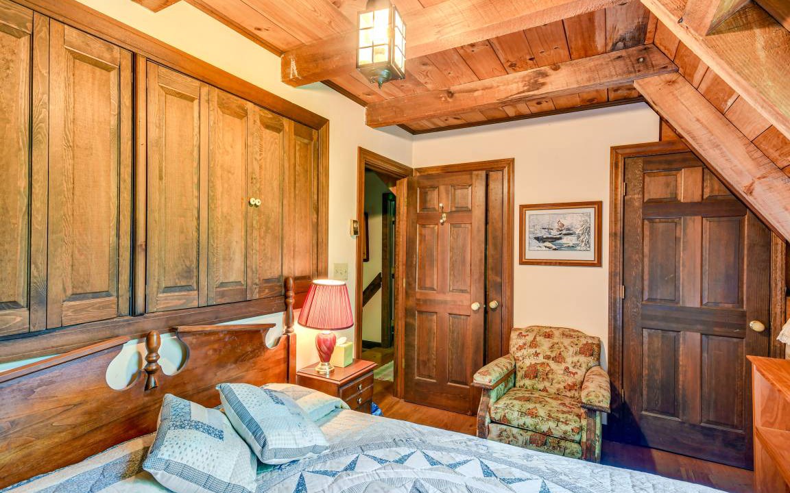 Photo of Bedroom in Burnsville