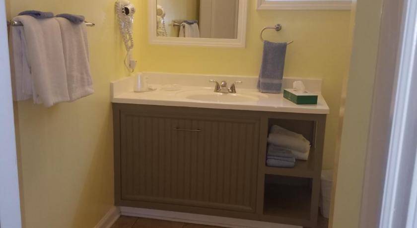 Photo of Bathroom in Maggie Valley