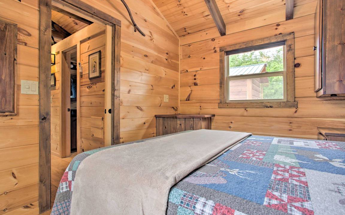 Photo of Bedroom in Mill Spring