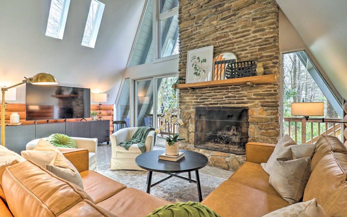 Photo of Livingroom in Brevard