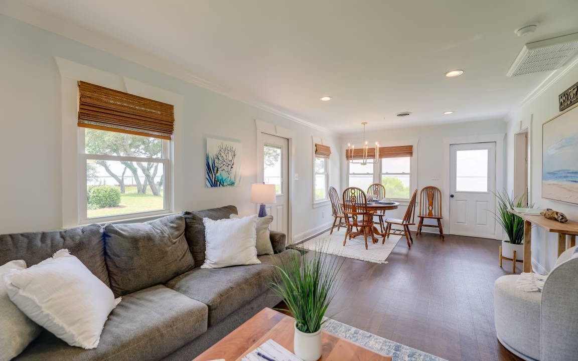 Photo of Livingroom in Morehead City