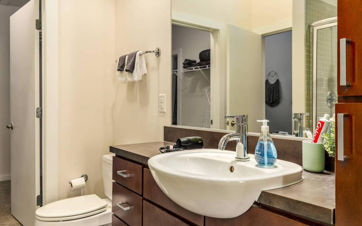 Photo of Bathroom in First Ward