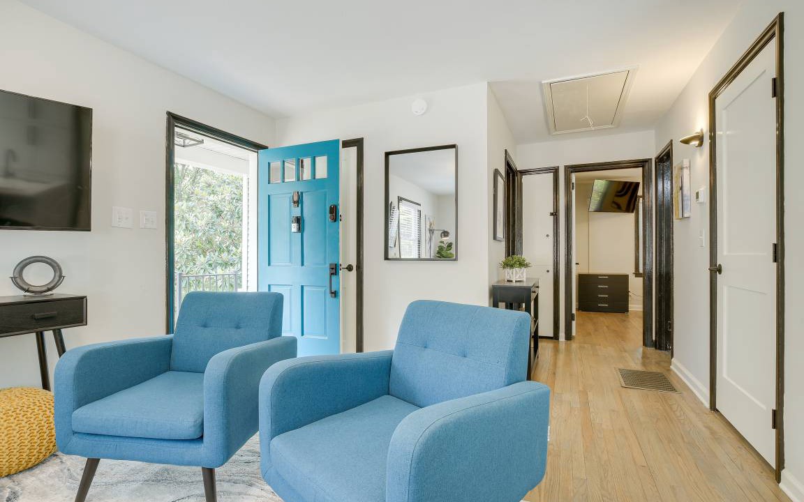 Photo of Livingroom in East Raleigh