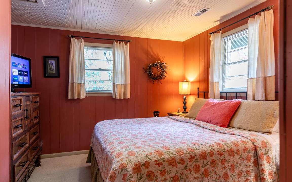 Photo of Bedroom in Blowing Rock