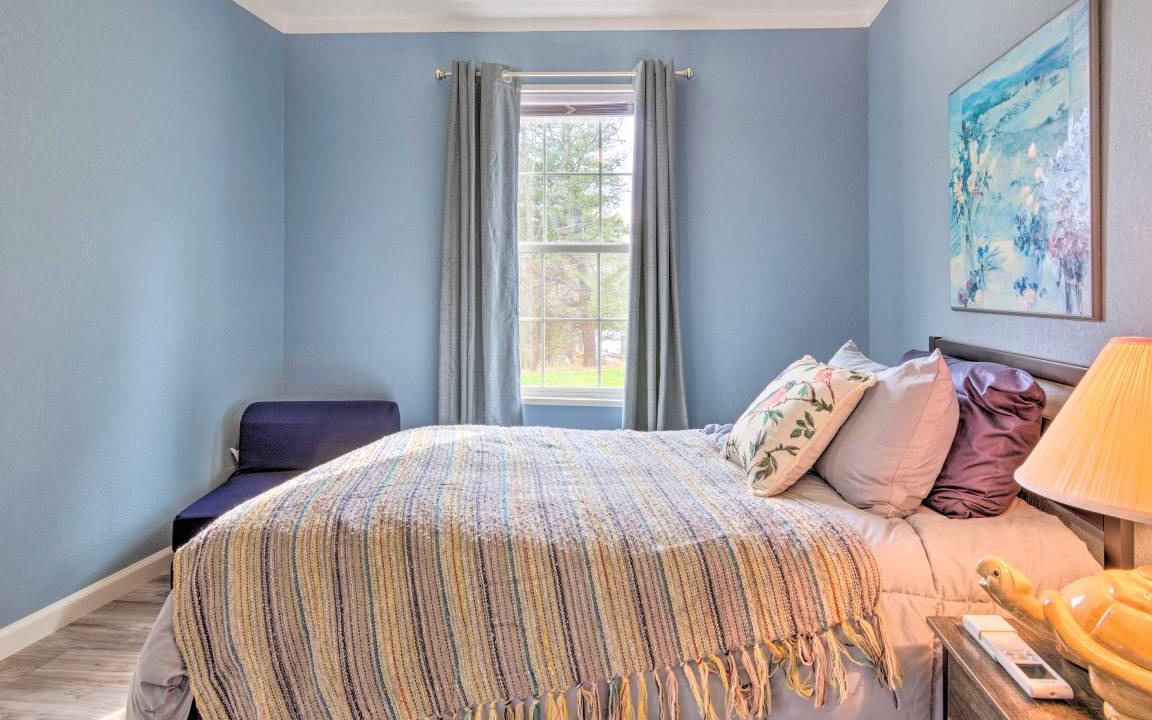 Photo of Bedroom in Tuxedo