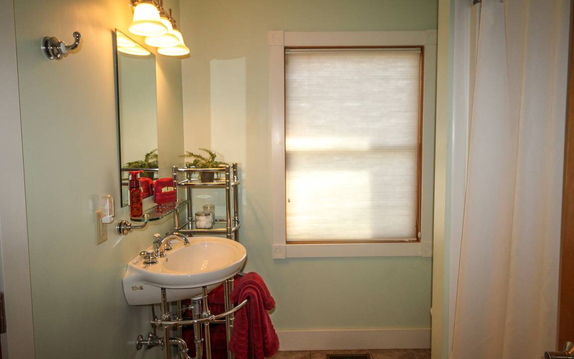 Photo of Bathroom in Crumpler