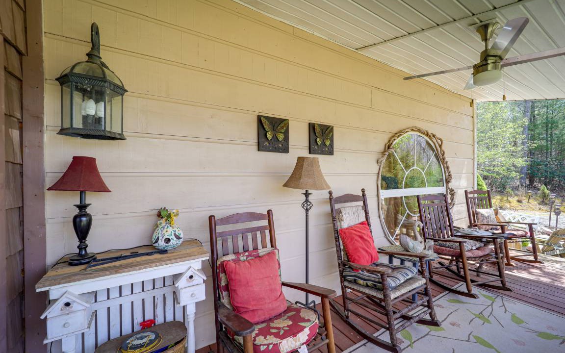 Photo of Patio Balcony in Micaville