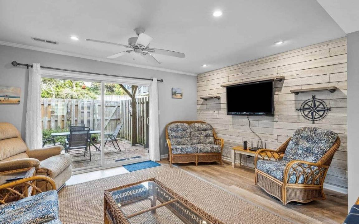 Photo of Others in Pine Knoll Shores