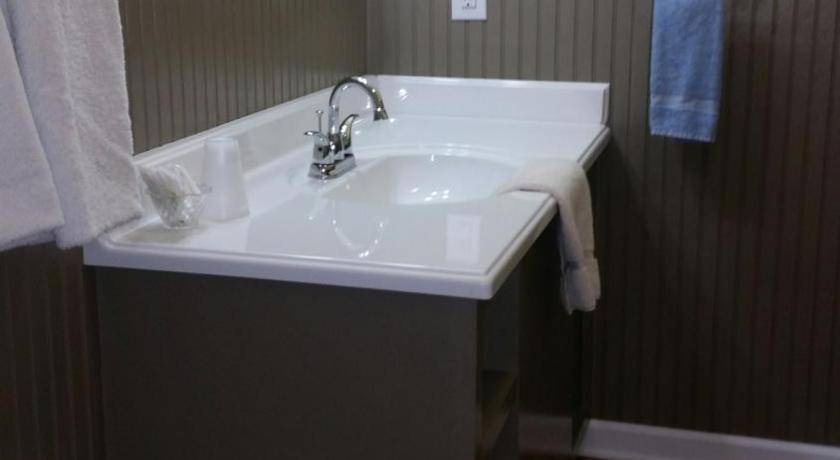 Photo of Bathroom in Maggie Valley