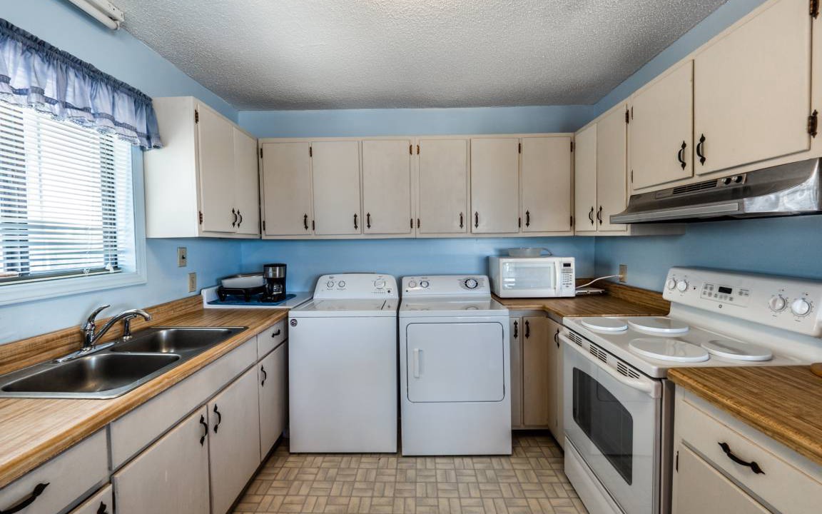 Photo of Kitchen in Topsail Beach