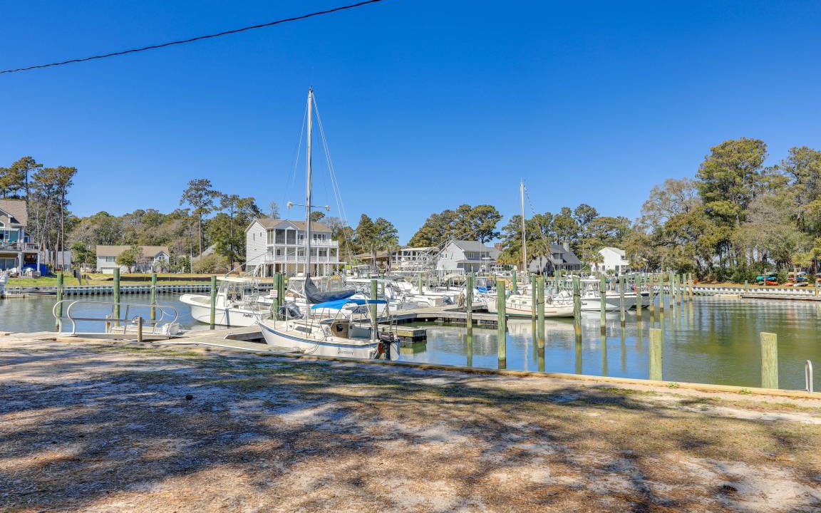 Photo of Others in Pine Knoll Shores