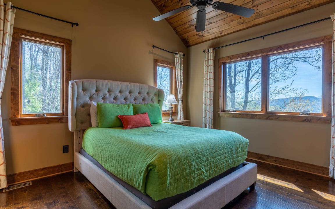 Photo of Bedroom in Lenoir
