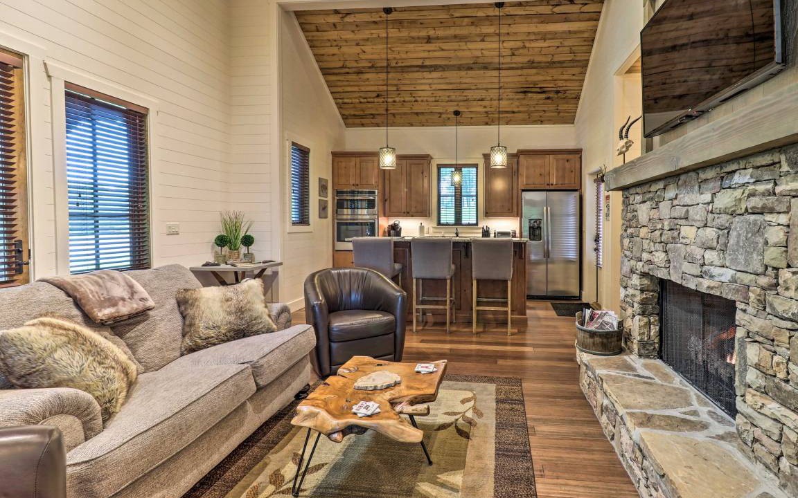 Photo of Livingroom in Glenville