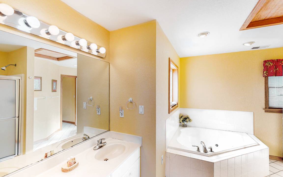 Photo of Bathroom in Ocean Hill