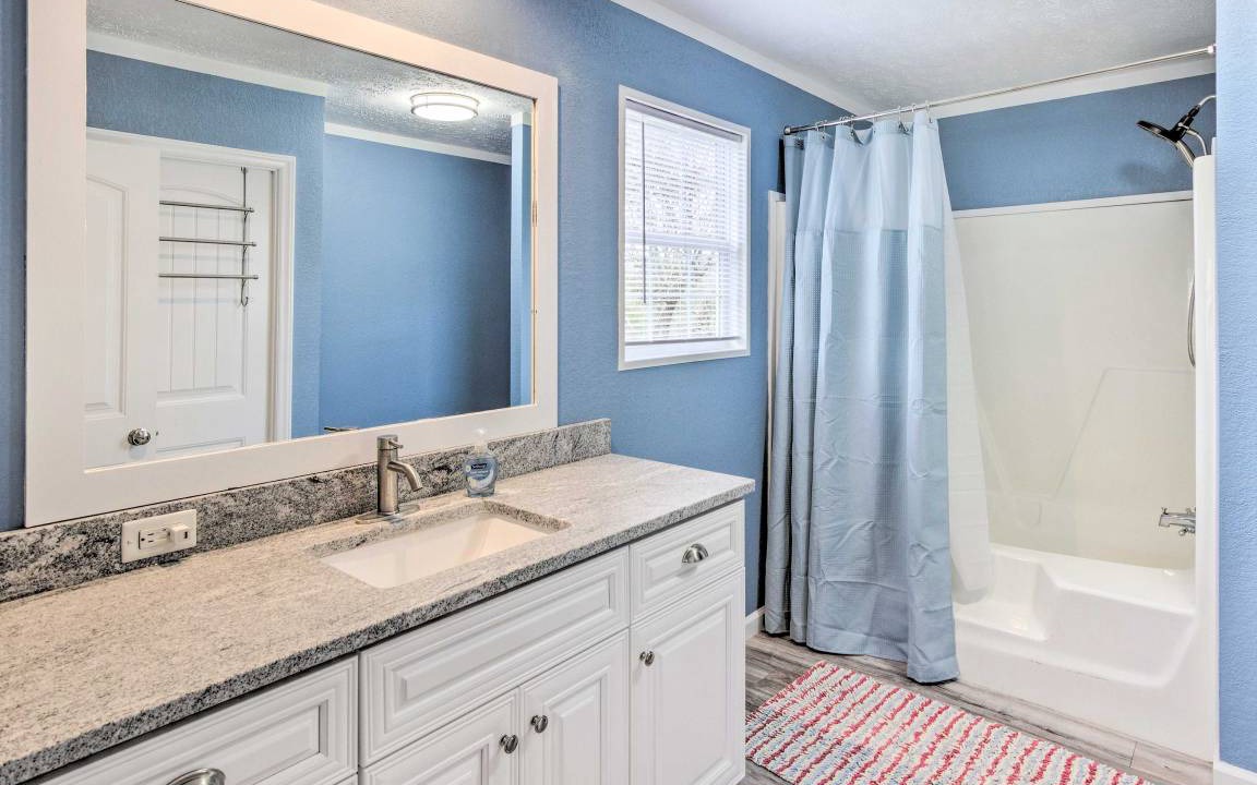 Photo of Bathroom in Tuxedo