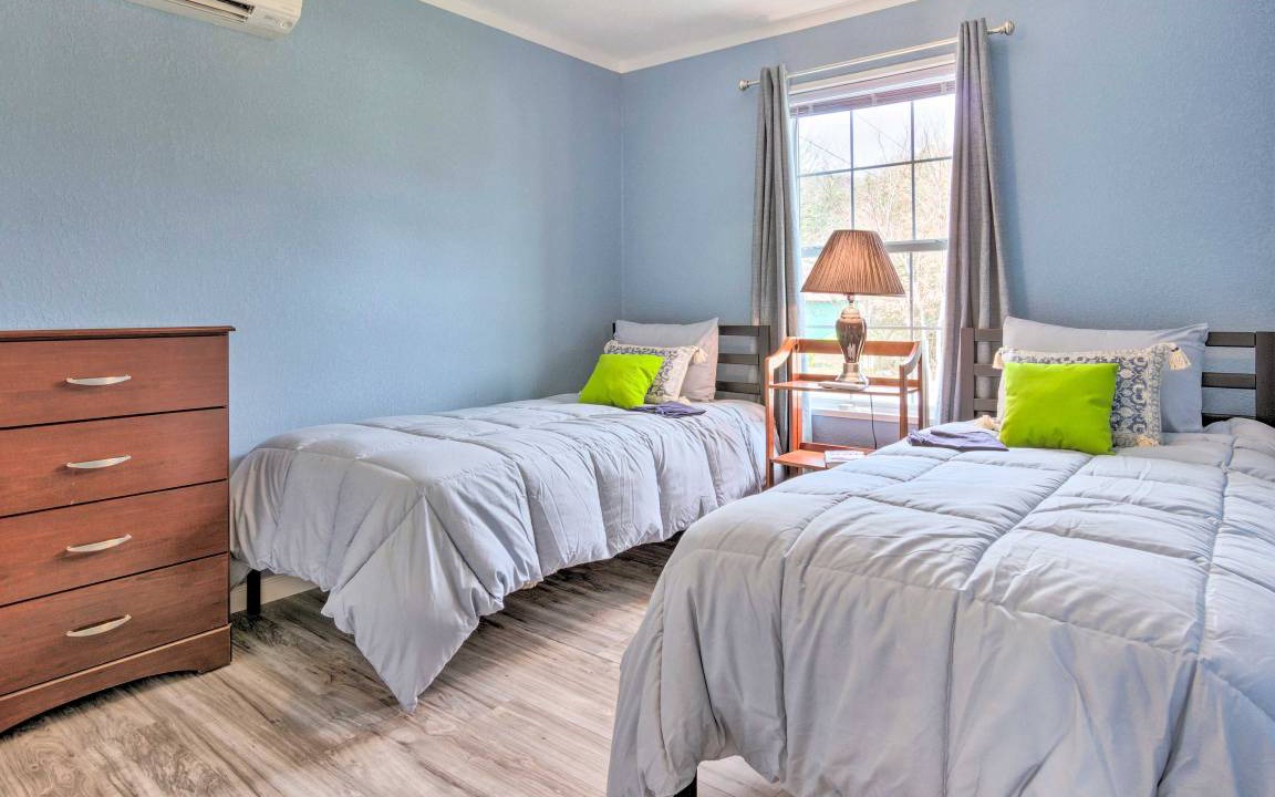 Photo of Bedroom in Tuxedo