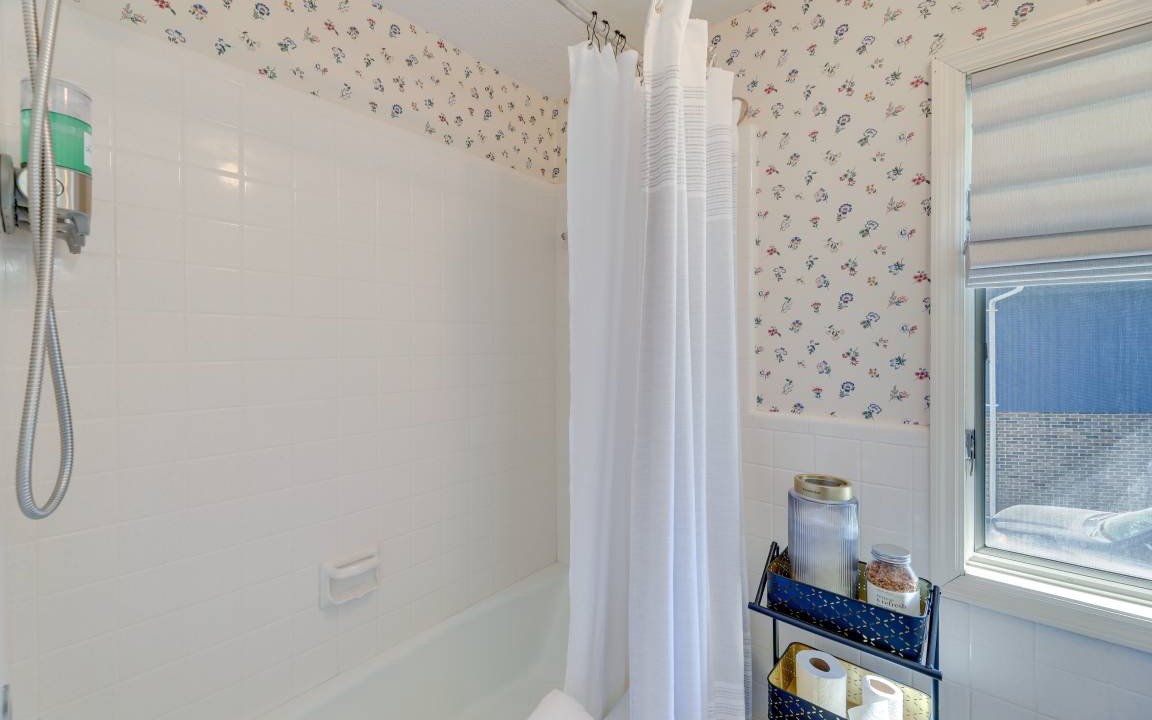 Photo of Bathroom in Pine Knoll Shores