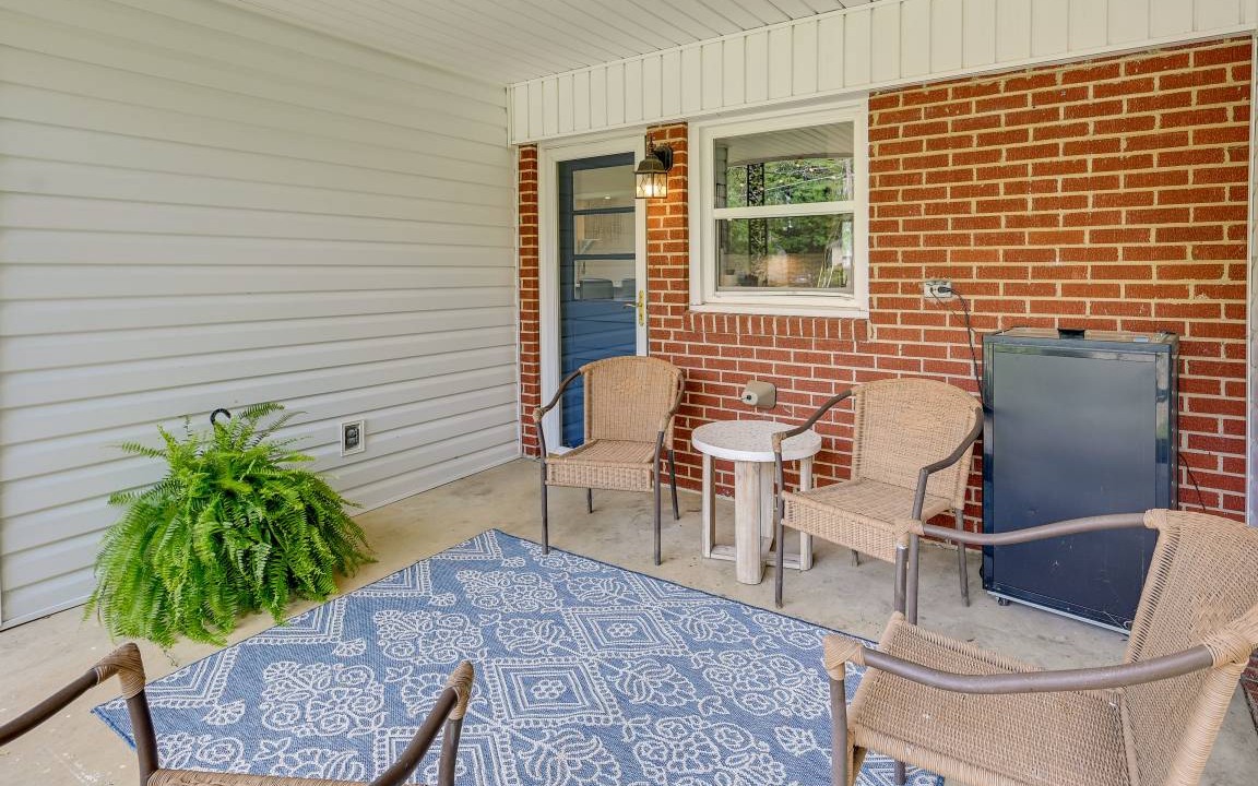 Photo of Patio Balcony in Old Irving Park