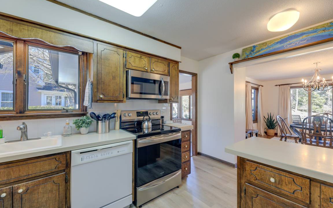 Photo of Kitchen in Pine Knoll Shores