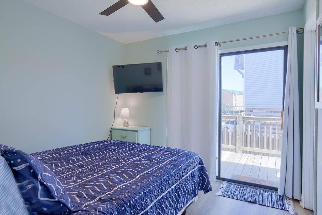 Photo of Bedroom in North Topsail Beach