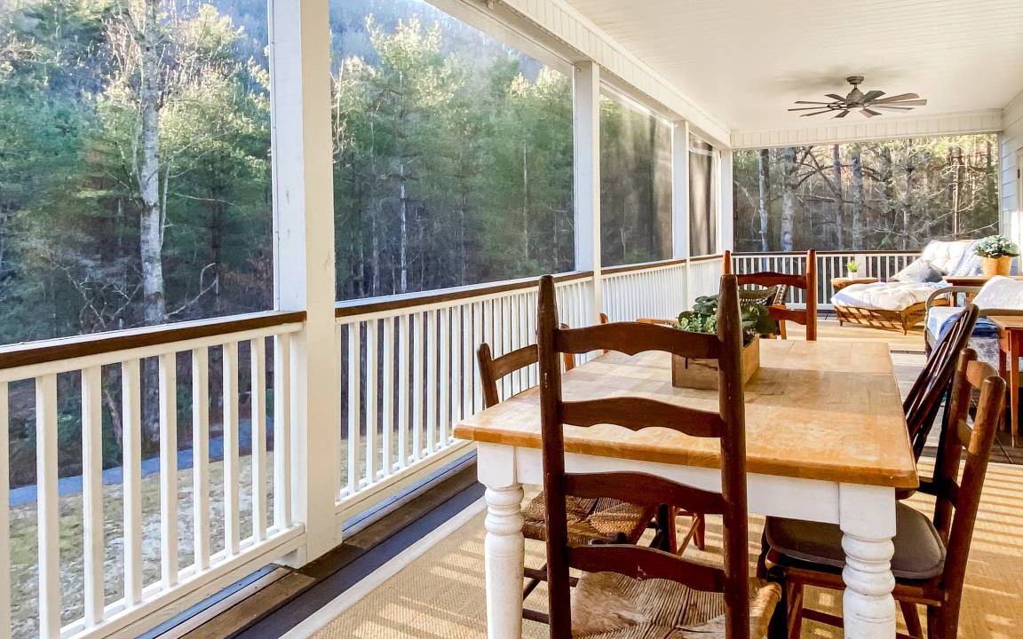 Photo of Patio Balcony in Hendersonville
