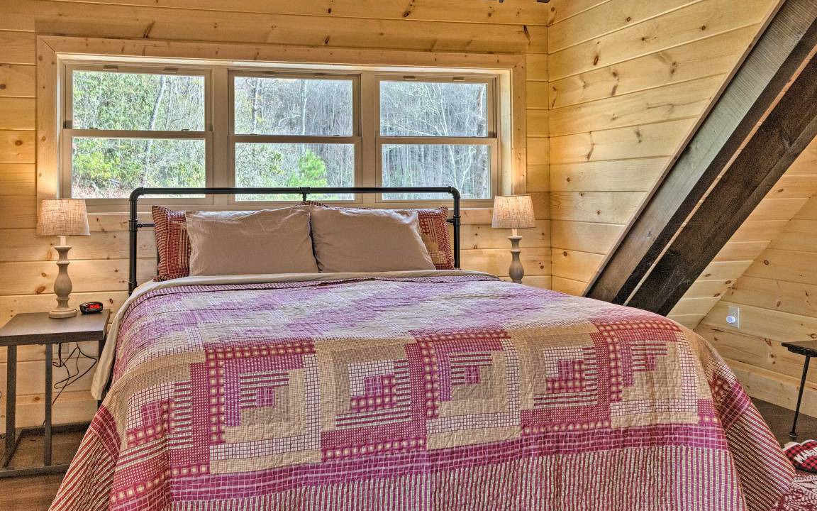 Photo of Bedroom in Bryson City