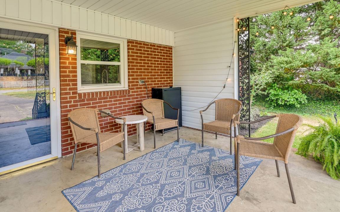 Photo of Patio Balcony in Old Irving Park