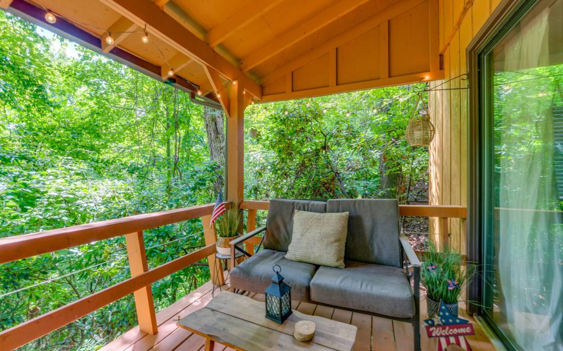 Photo of Patio Balcony in Waynesville