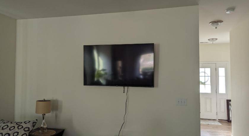 Photo of Livingroom in Southeast Raleigh