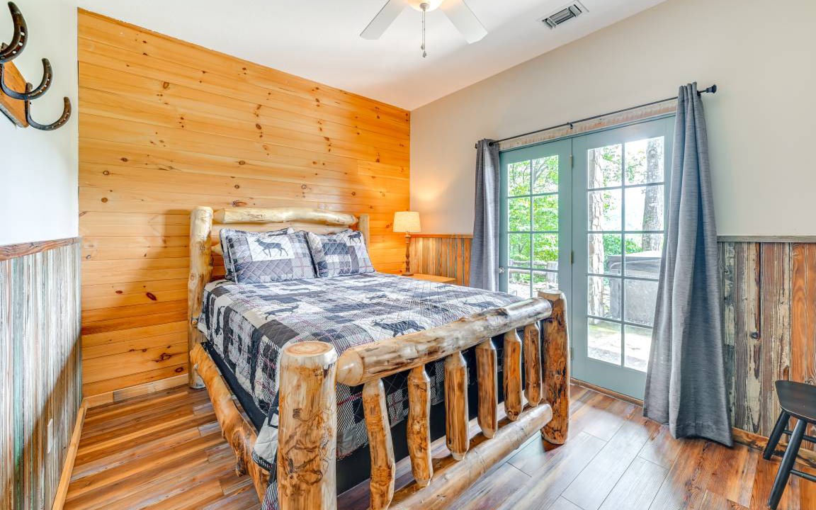 Photo of Bedroom in Bryson City