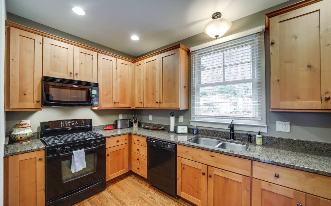 Photo of Kitchen in Bear Lake Reserve