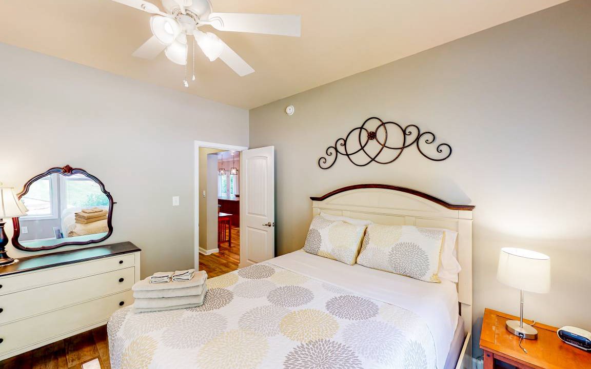 Photo of Bedroom in Woodfin