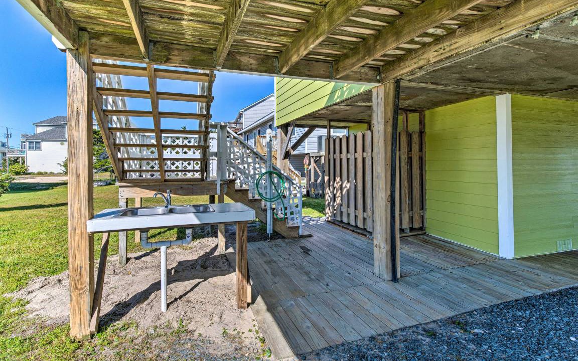 Photo of Patio Balcony in Topsail Beach