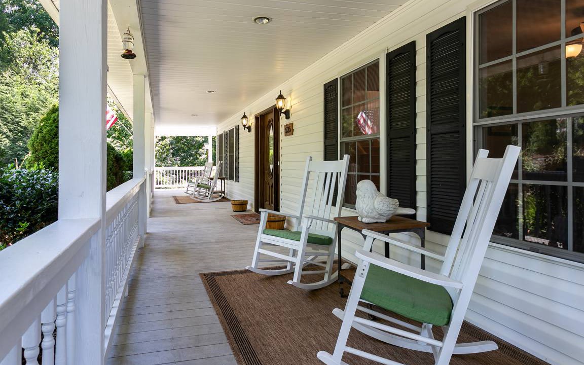 Photo of Patio Balcony in Weaverville