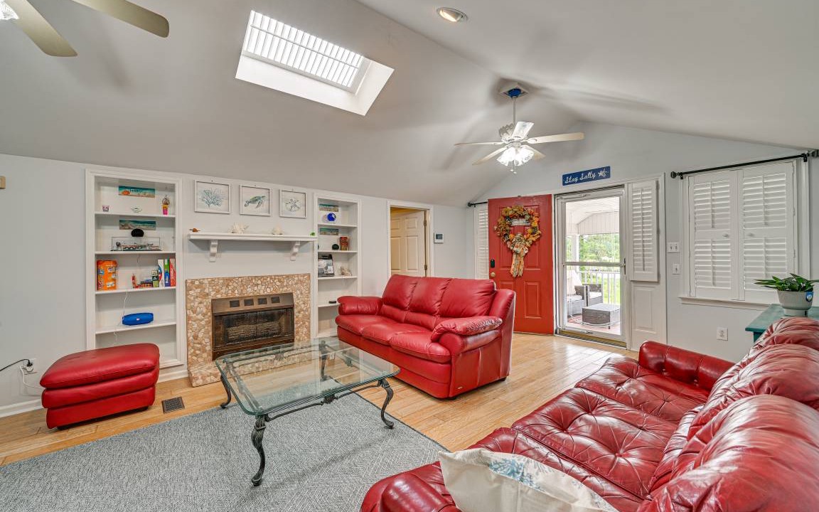 Photo of Livingroom in River Road