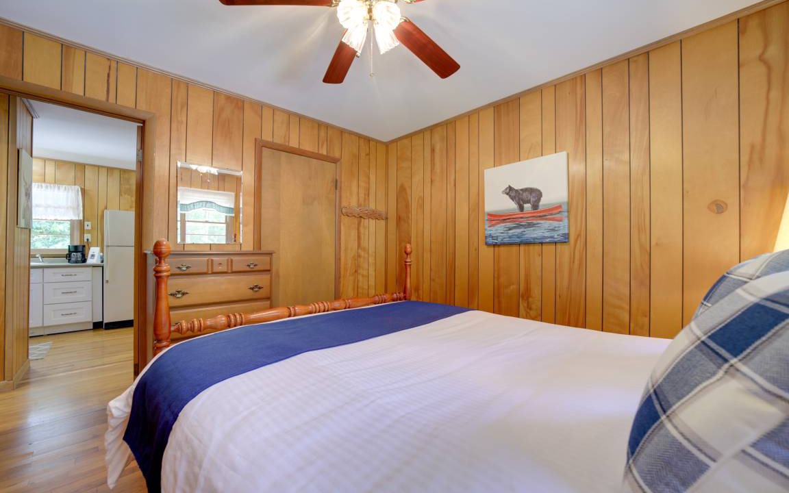 Photo of Bedroom in Bryson City