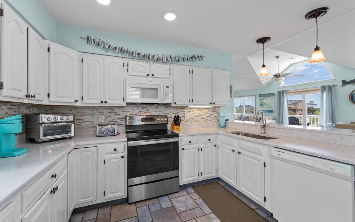 Photo of Kitchen in Whalehead Beach