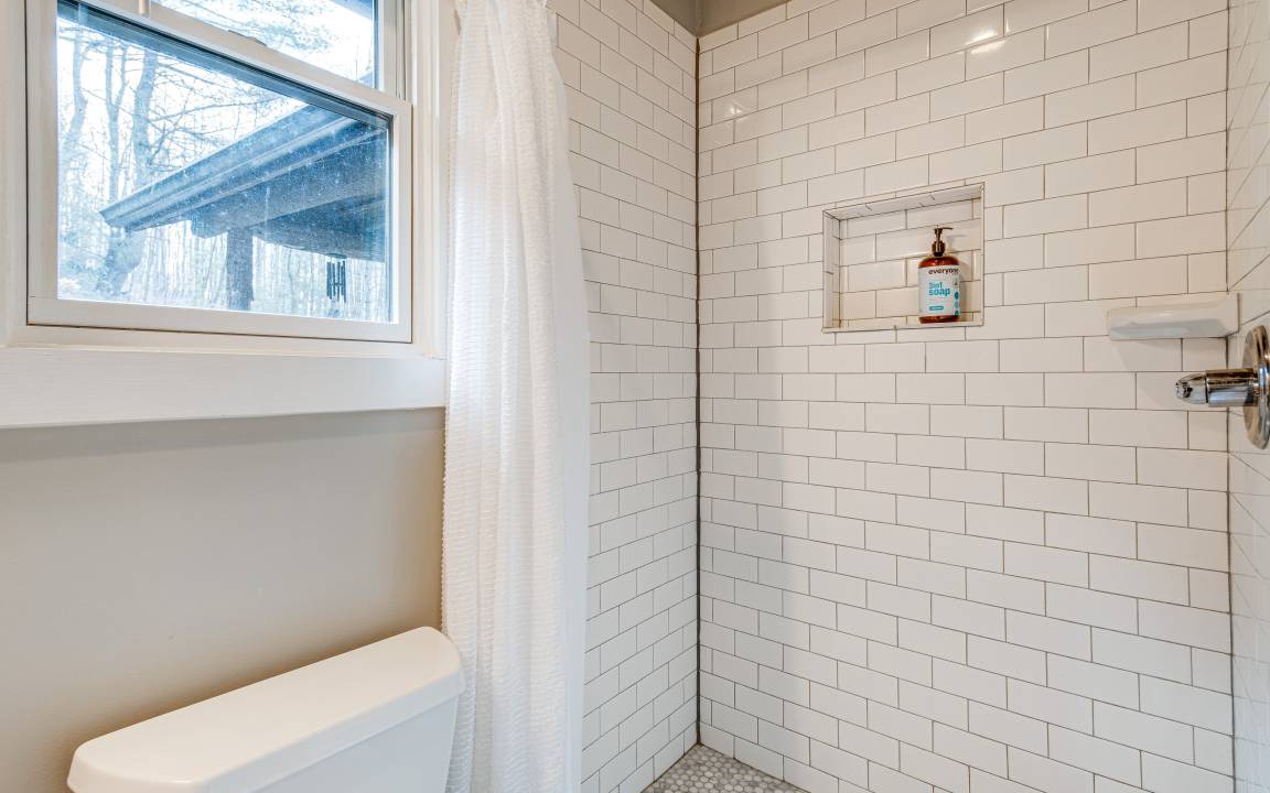 Photo of Bathroom in Hendersonville