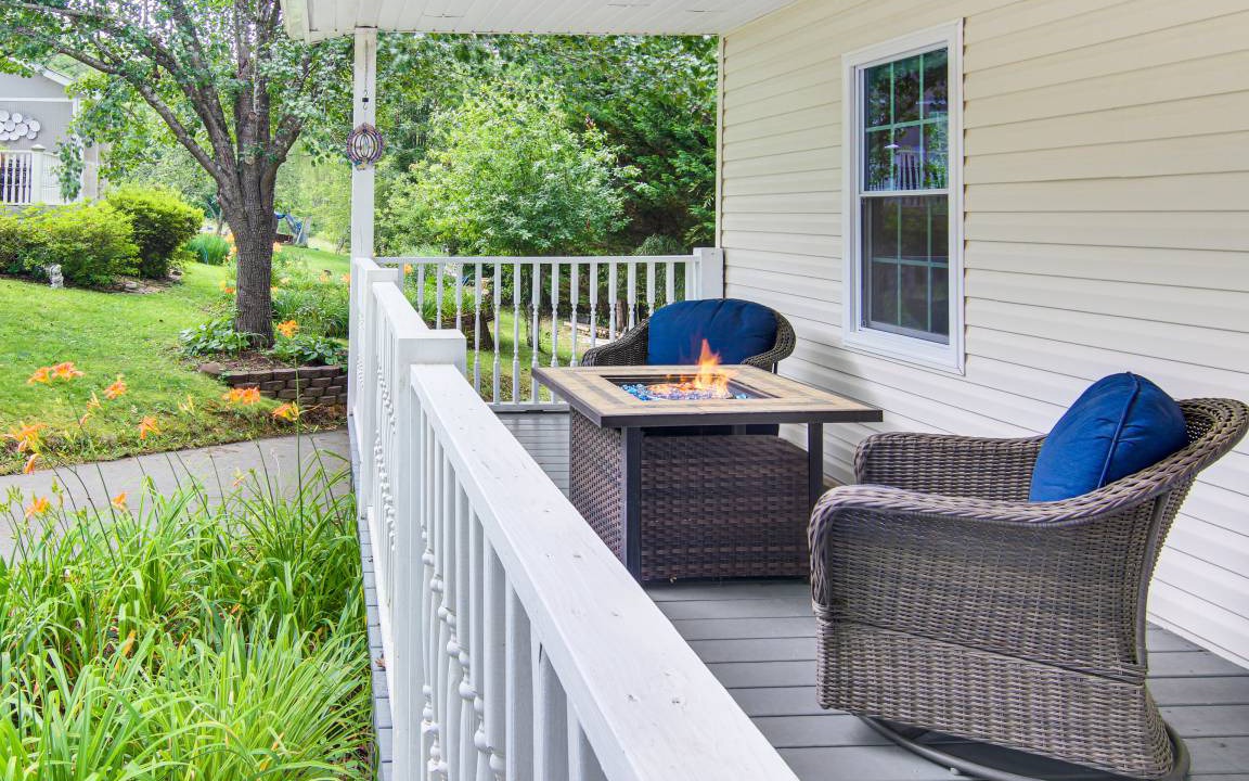 Photo of Patio Balcony in Weaverville
