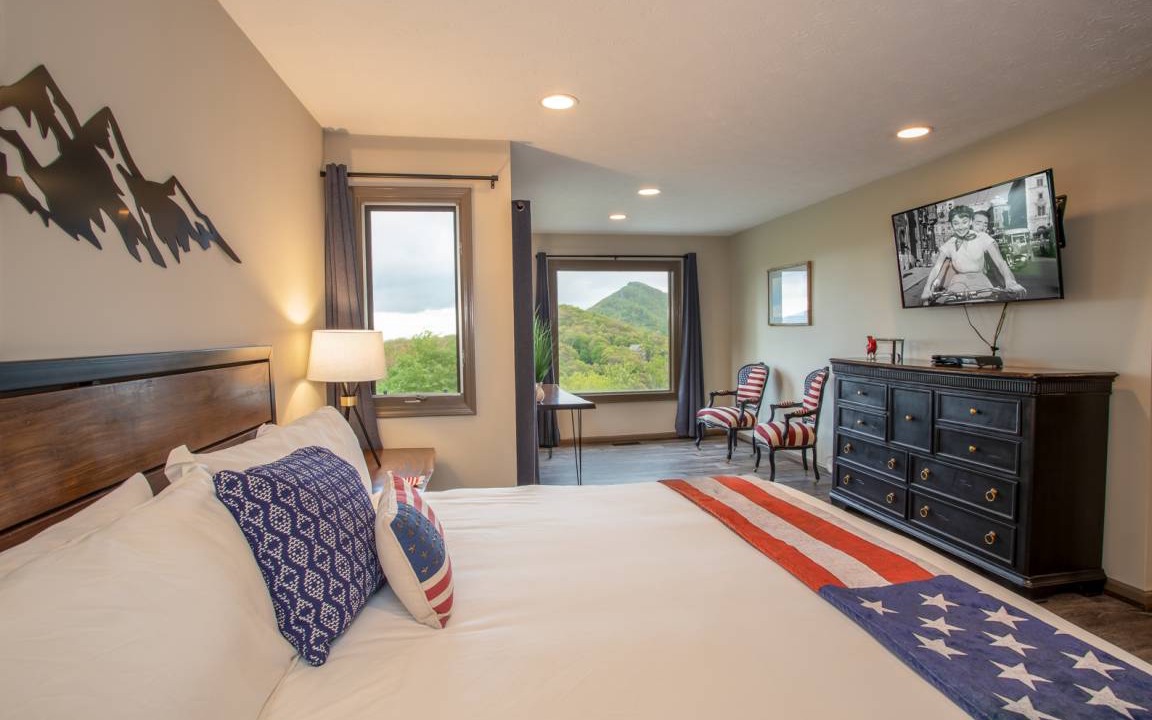 Photo of Bedroom in Seven Devils