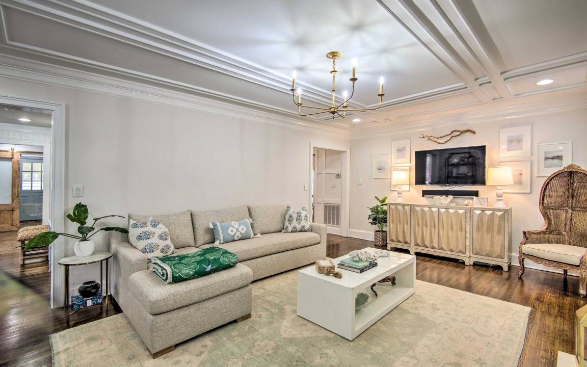 Photo of Livingroom in Wendover - Sedgewood