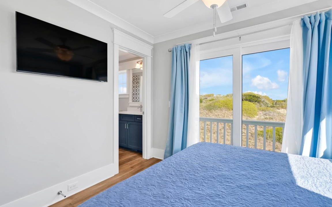 Photo of Bedroom in Oak Island