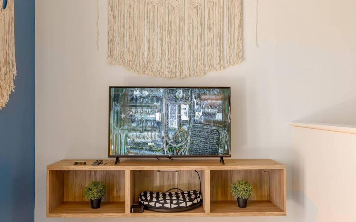 Photo of Livingroom in First Ward