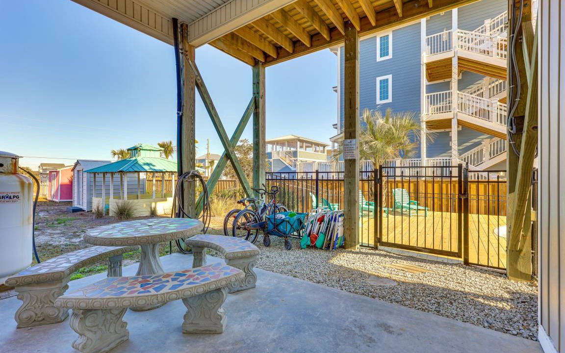 Photo of Patio Balcony in Surf City