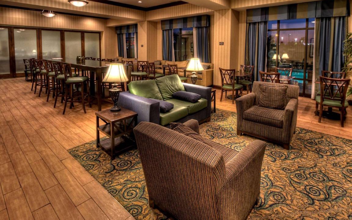 Photo of Livingroom in Roanoke Rapids