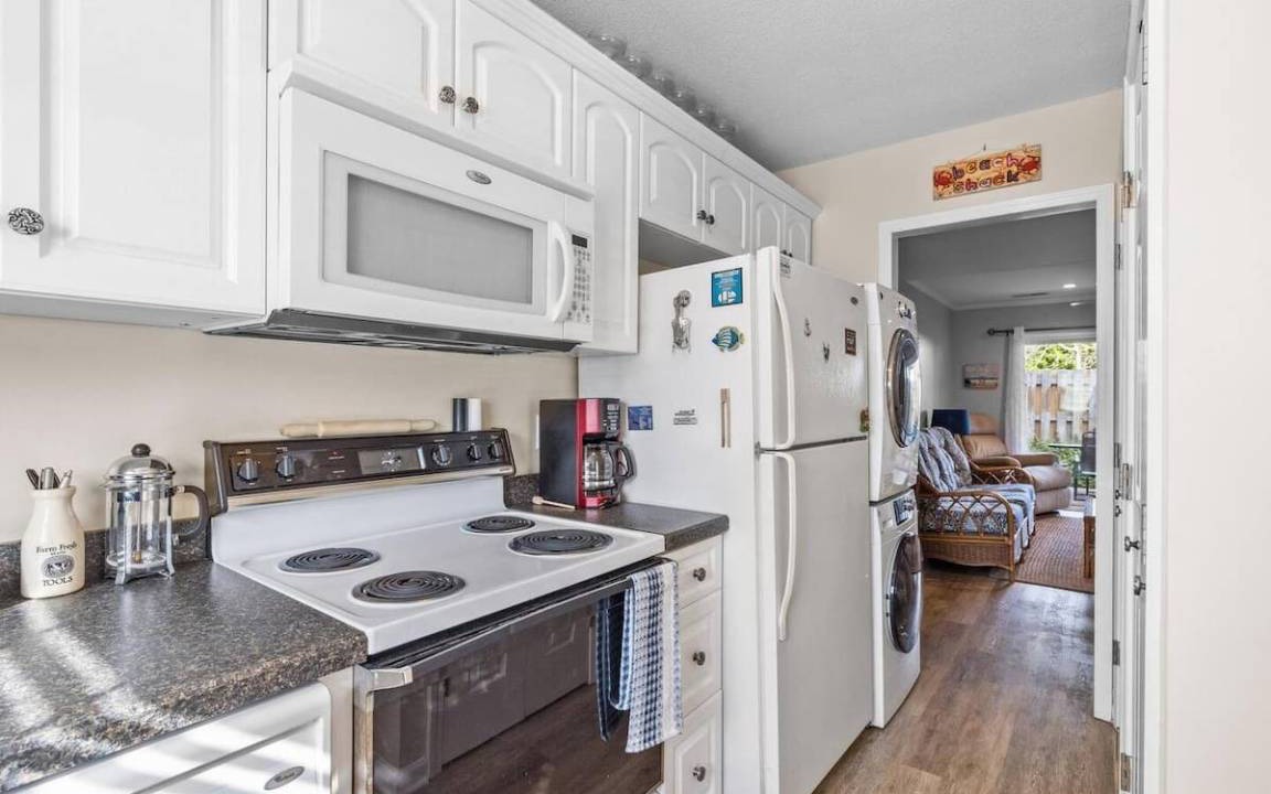 Photo of Kitchen in Pine Knoll Shores