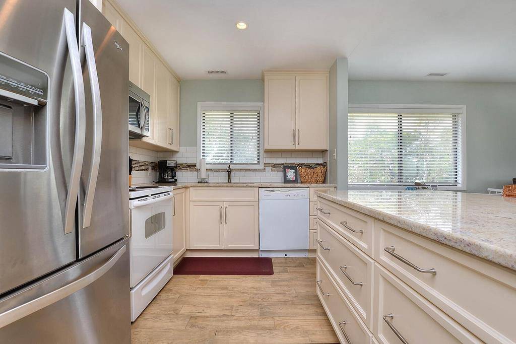Photo of Kitchen in Caswell Beach
