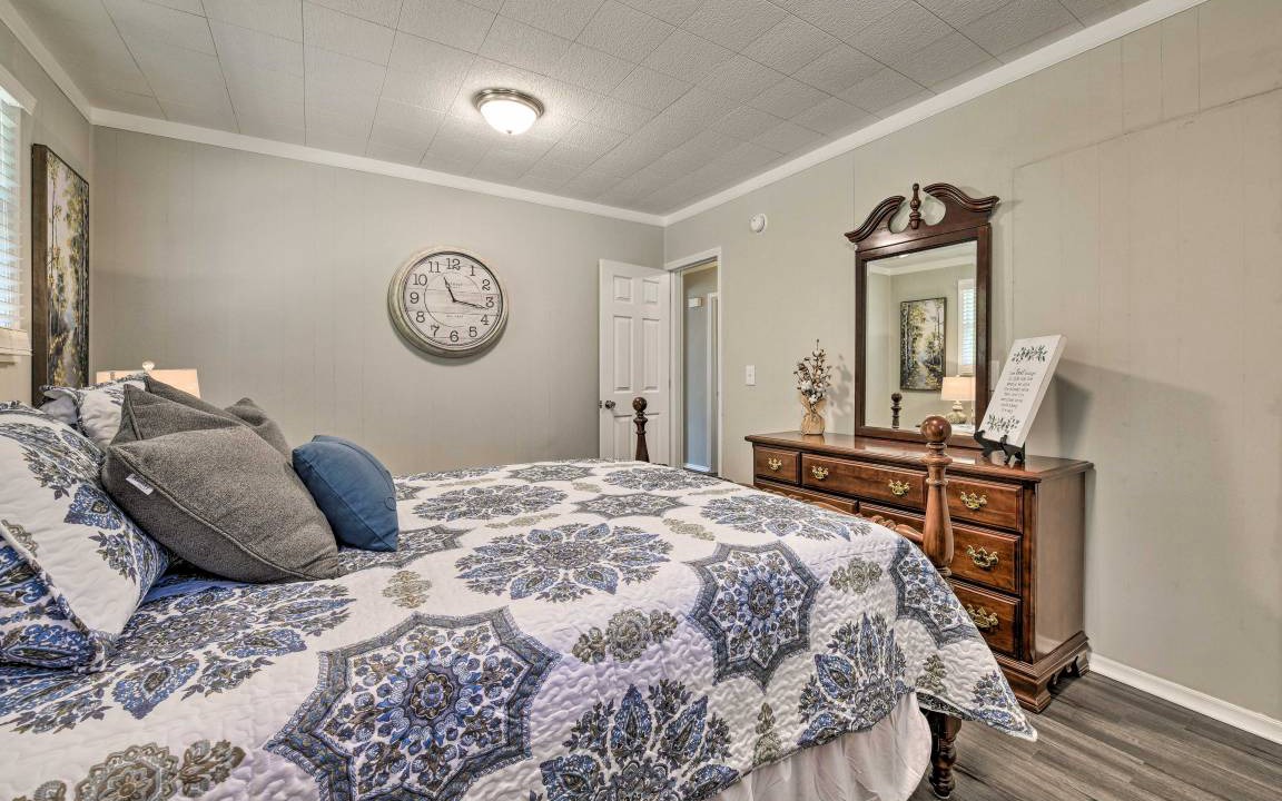 Photo of Bedroom in Yadkinville